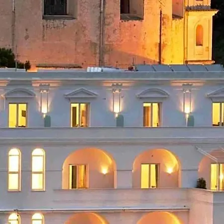 Palazzo Marzoli 호텔 4*